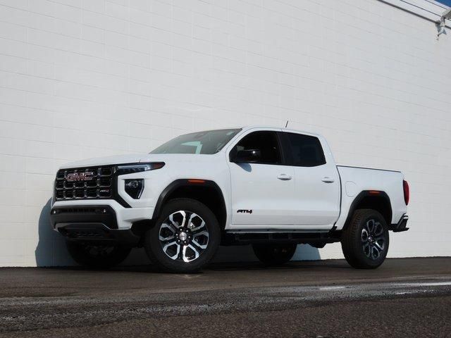 2024 GMC Canyon 4WD AT4