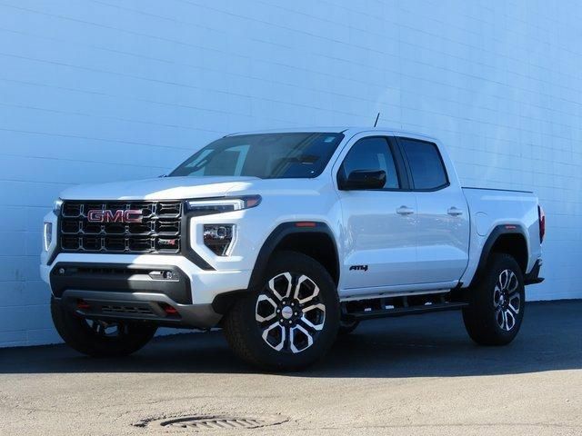 2024 GMC Canyon 4WD AT4