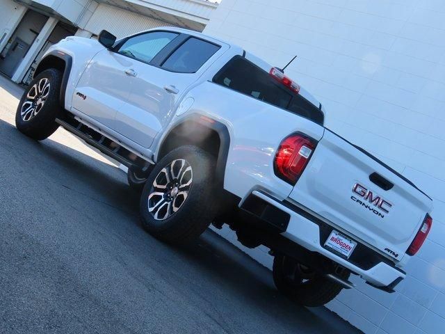 2024 GMC Canyon 4WD AT4