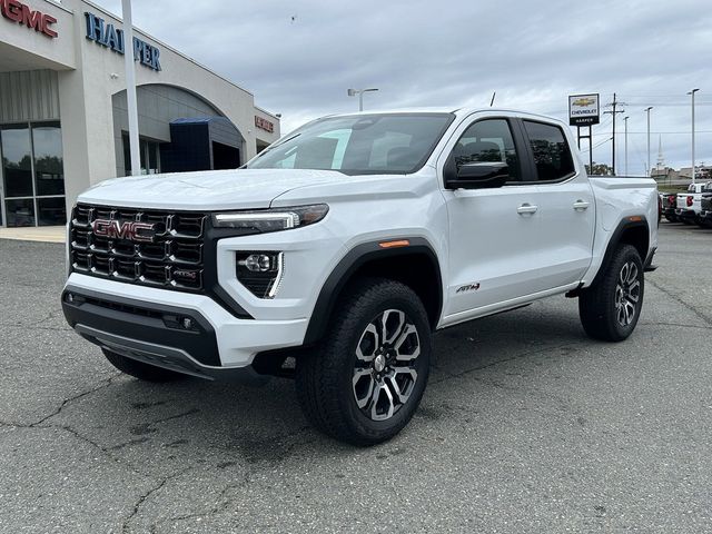 2024 GMC Canyon 4WD AT4