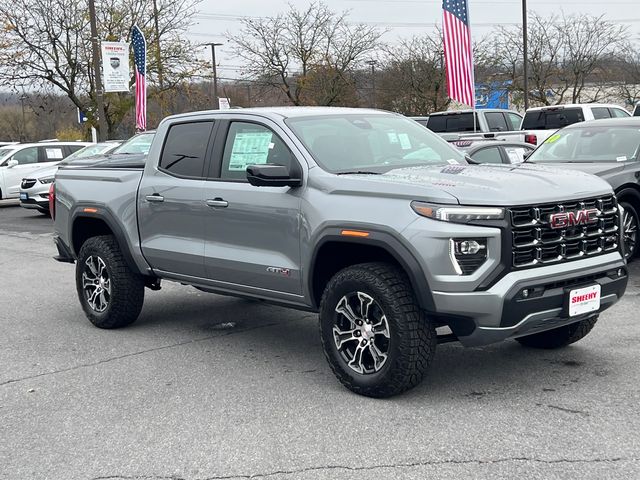 2024 GMC Canyon 4WD AT4