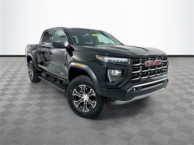 2024 GMC Canyon 4WD AT4