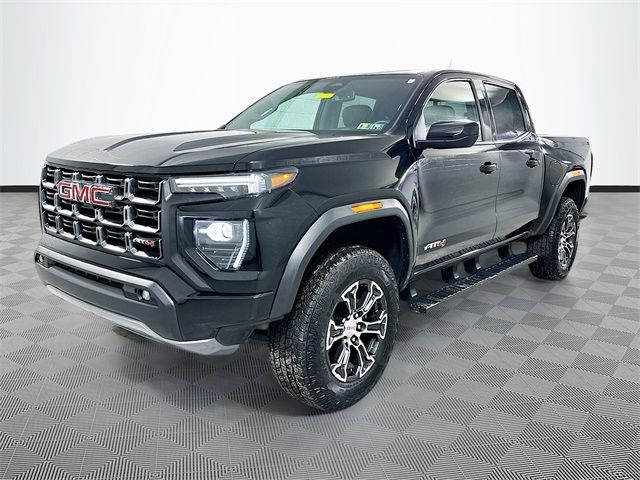 2024 GMC Canyon 4WD AT4