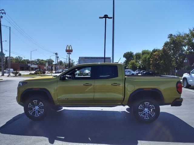 2024 GMC Canyon 4WD AT4