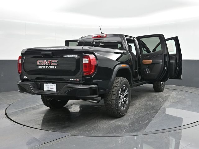 2024 GMC Canyon 4WD AT4