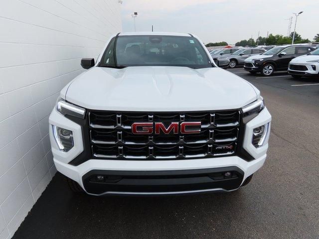 2024 GMC Canyon 4WD AT4