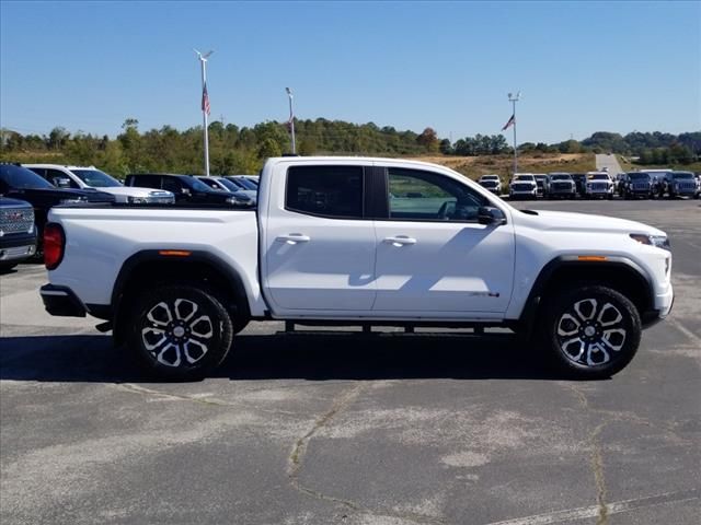 2024 GMC Canyon 4WD AT4