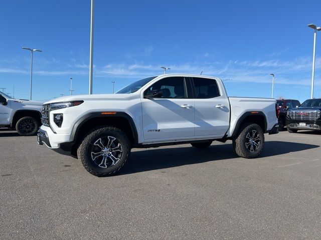 2024 GMC Canyon 4WD AT4