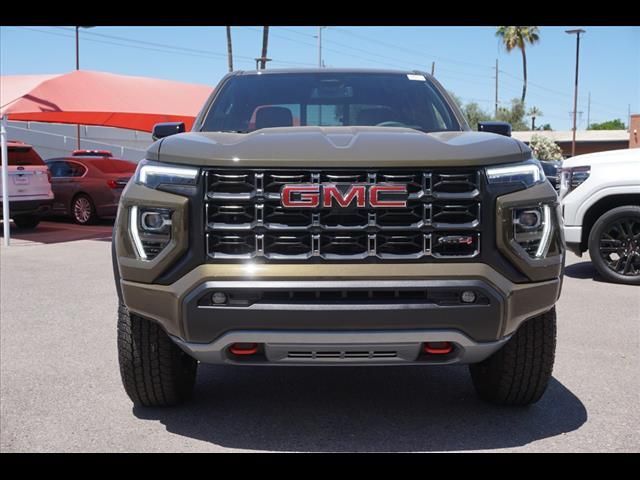 2024 GMC Canyon 4WD AT4