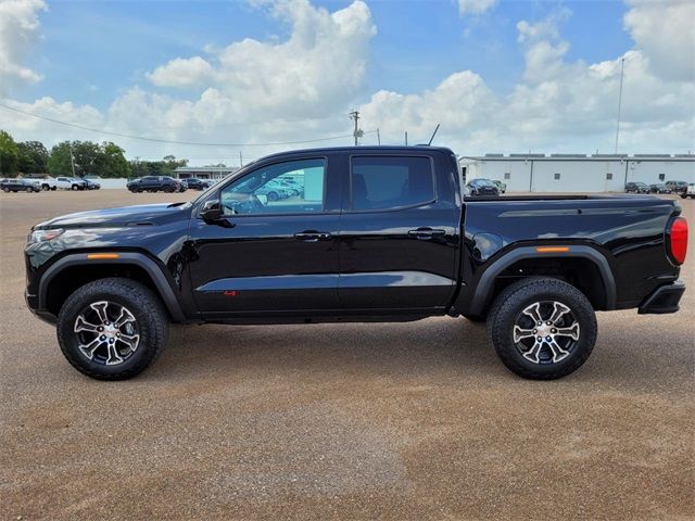 2024 GMC Canyon 4WD AT4