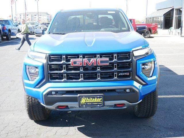 2024 GMC Canyon 4WD AT4