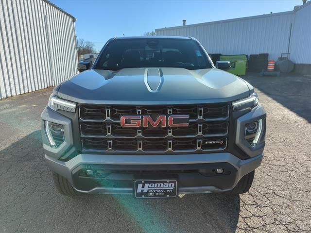 2024 GMC Canyon 4WD AT4