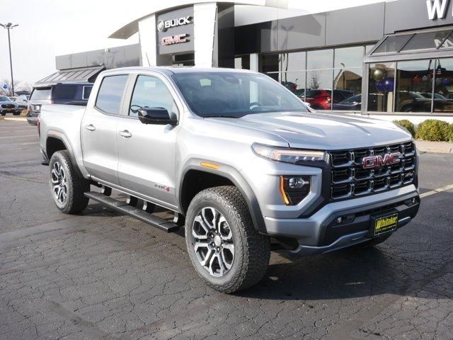 2024 GMC Canyon 4WD AT4