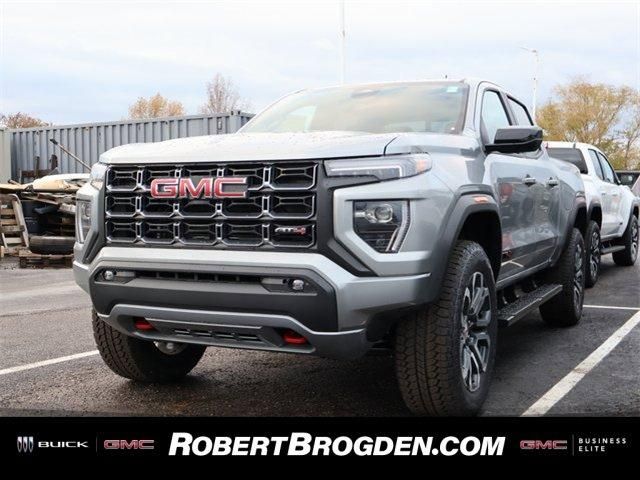 2024 GMC Canyon 4WD AT4