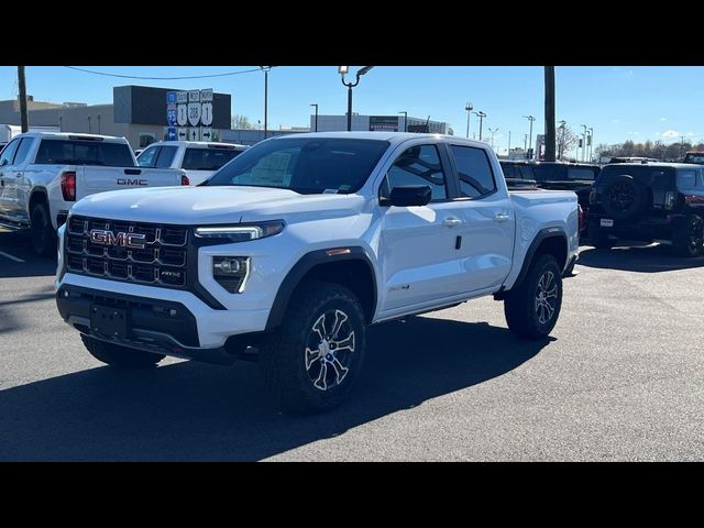 2024 GMC Canyon 4WD AT4