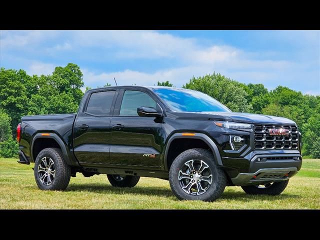 2024 GMC Canyon 4WD AT4