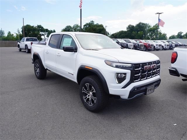 2024 GMC Canyon 4WD AT4