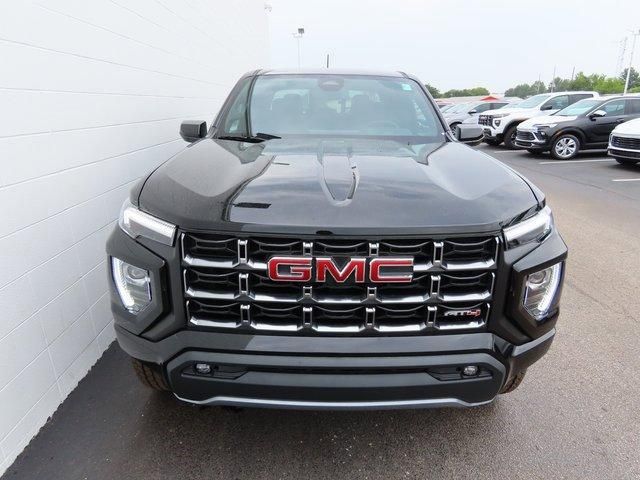 2024 GMC Canyon 4WD AT4