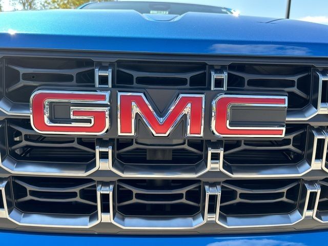 2024 GMC Canyon 4WD AT4