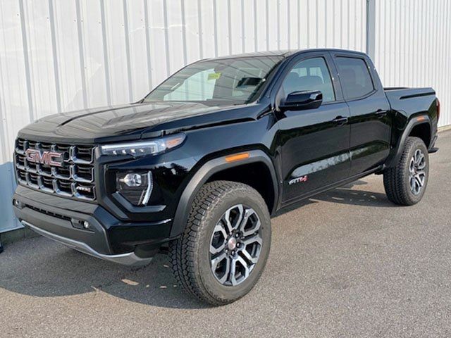 2024 GMC Canyon 4WD AT4