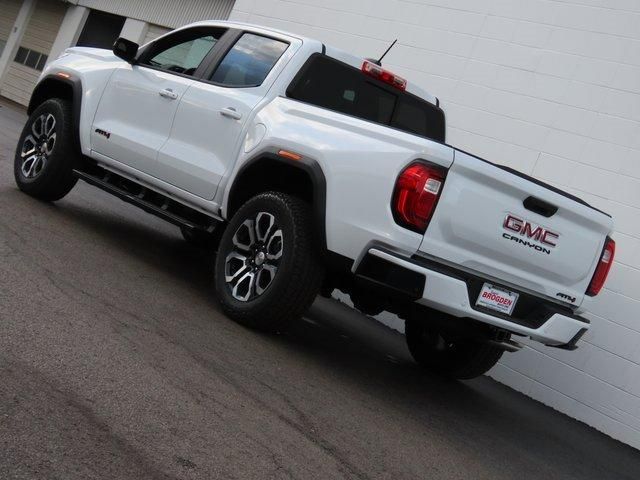 2024 GMC Canyon 4WD AT4