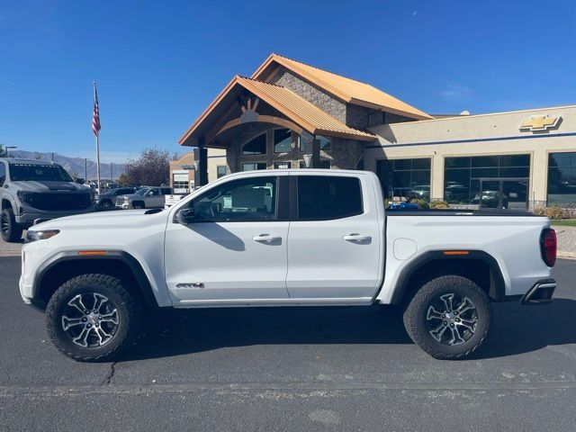 2024 GMC Canyon 4WD AT4