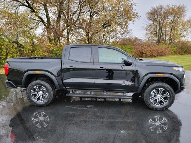 2024 GMC Canyon 4WD AT4