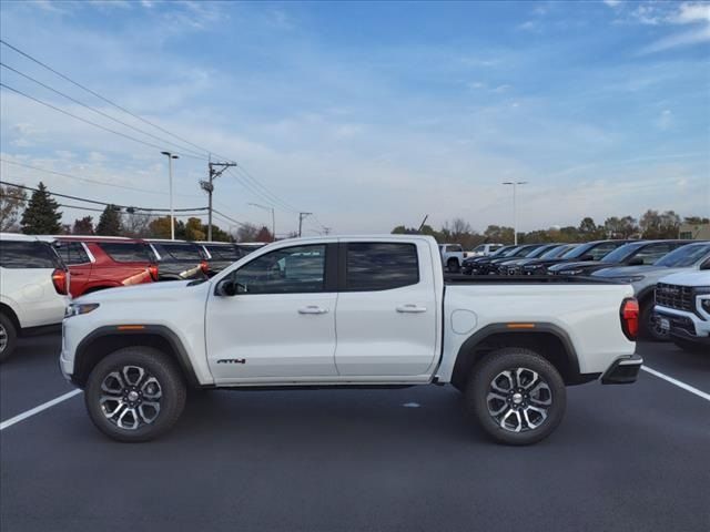 2024 GMC Canyon 4WD AT4