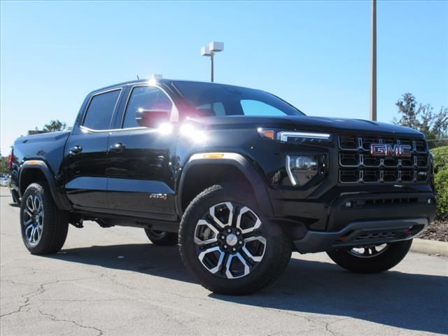 2024 GMC Canyon 4WD AT4