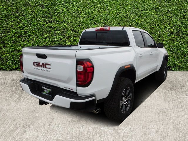 2024 GMC Canyon 4WD AT4