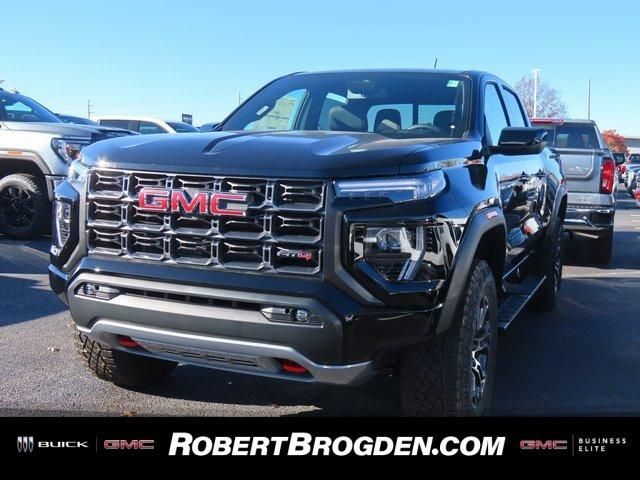 2024 GMC Canyon 4WD AT4