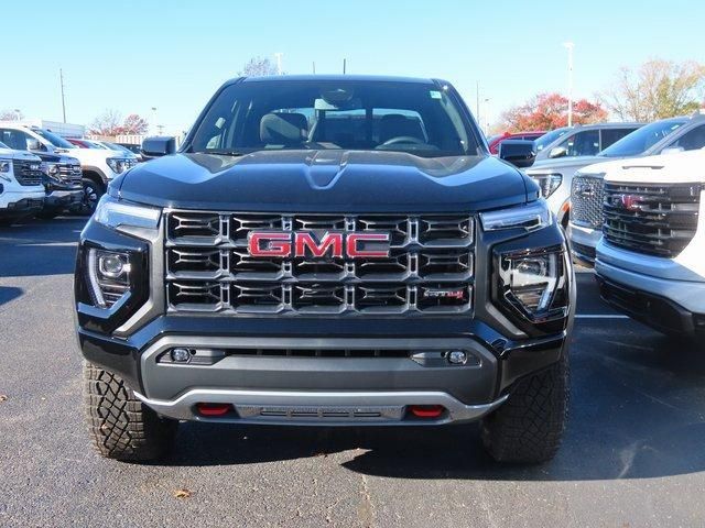 2024 GMC Canyon 4WD AT4