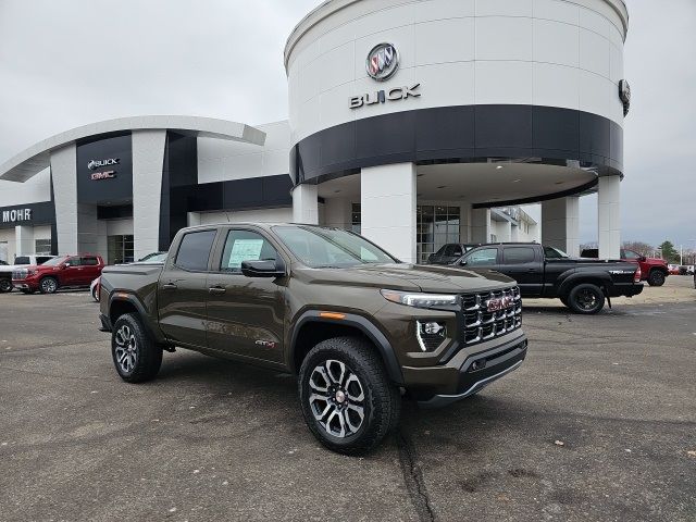 2024 GMC Canyon 4WD AT4