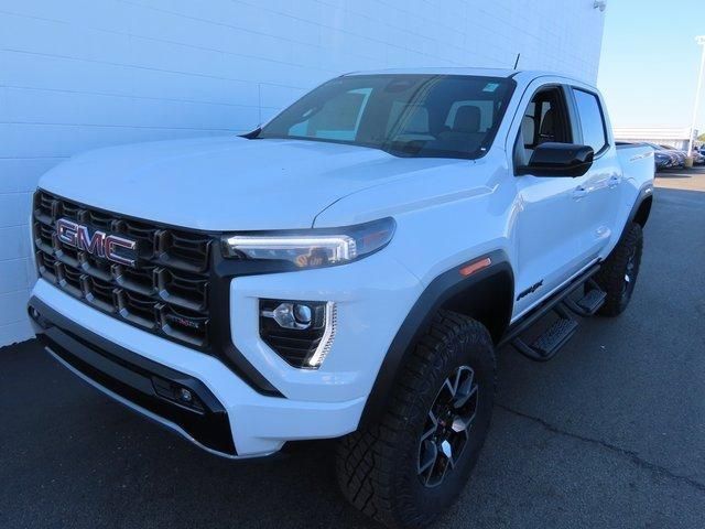 2024 GMC Canyon 4WD AT4X