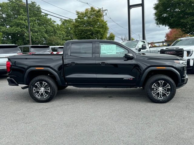 2024 GMC Canyon 4WD AT4