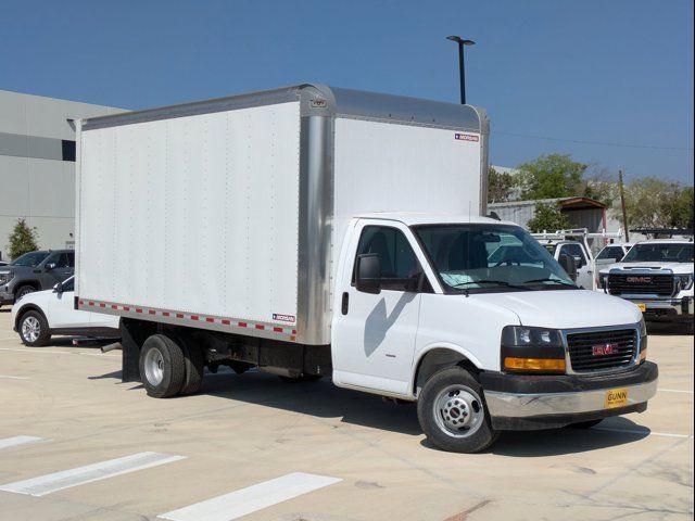2024 GMC Savana Base