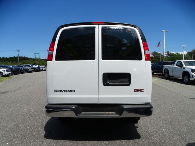 2024 GMC Savana Base