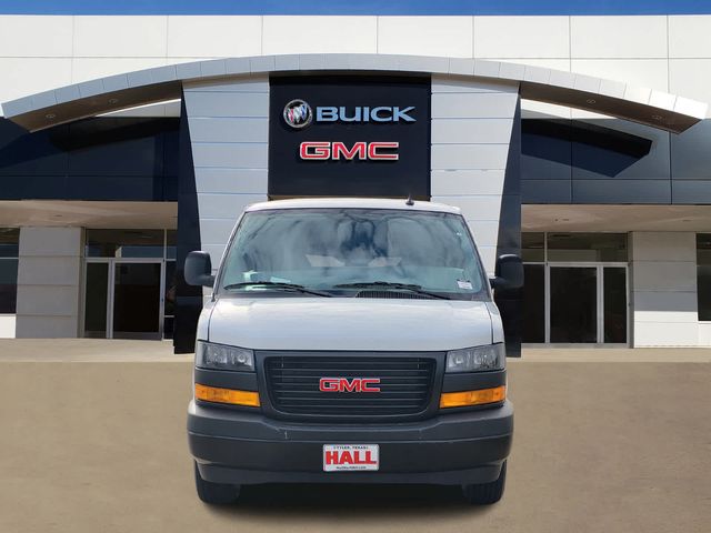 2024 GMC Savana Base