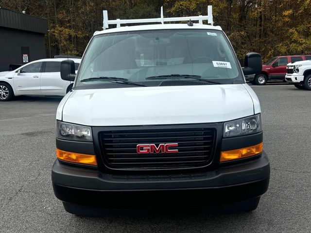 2024 GMC Savana Base