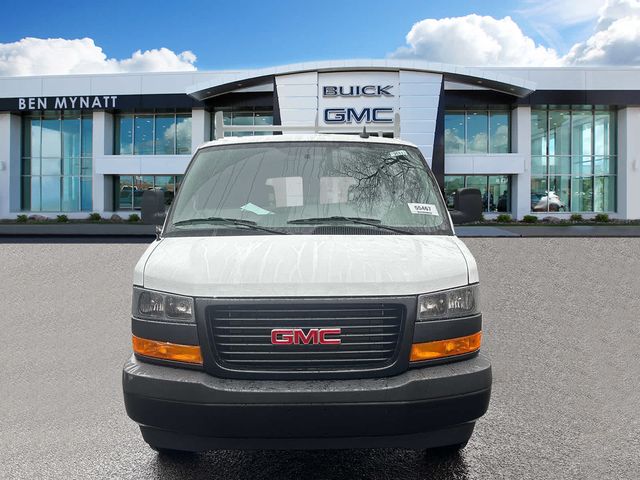 2024 GMC Savana Base