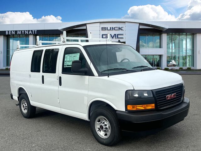 2024 GMC Savana Base