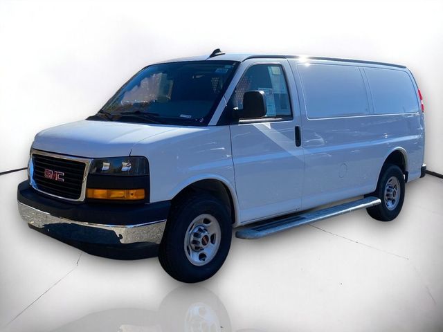 2024 GMC Savana Base