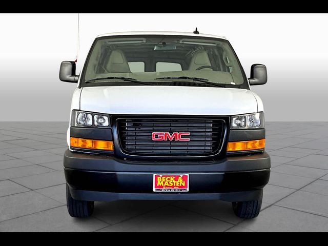 2024 GMC Savana Base