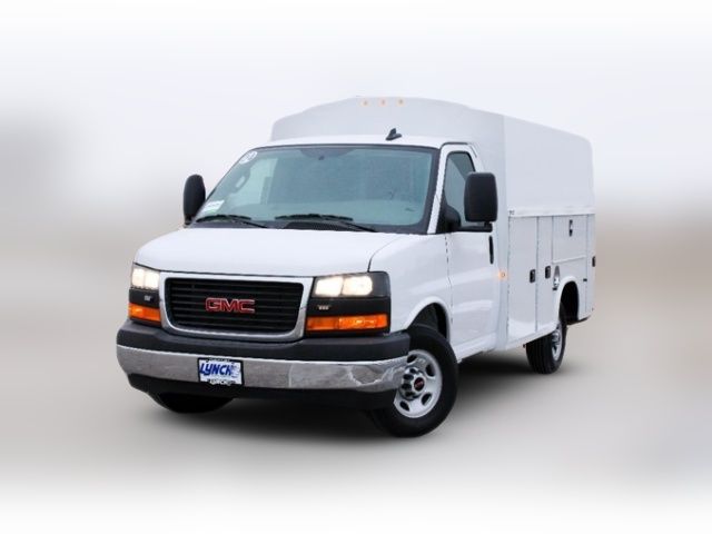 2024 GMC Savana Base