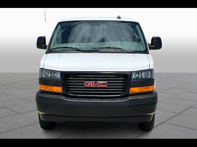 2024 GMC Savana Base