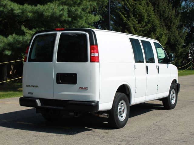 2024 GMC Savana Base