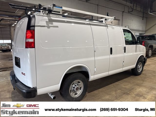 2024 GMC Savana Base