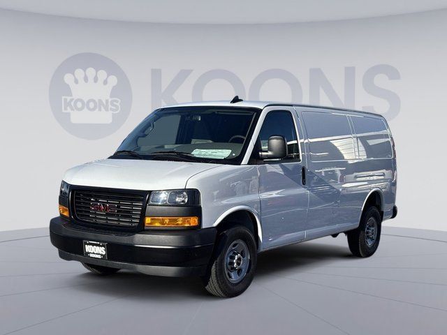 2024 GMC Savana Base