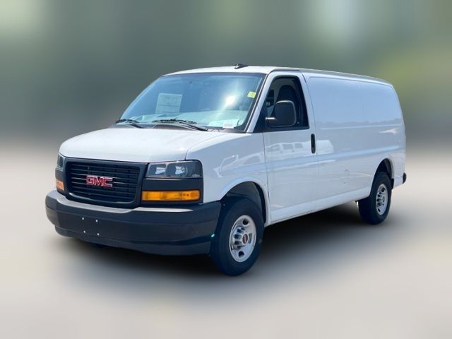 2024 GMC Savana Base