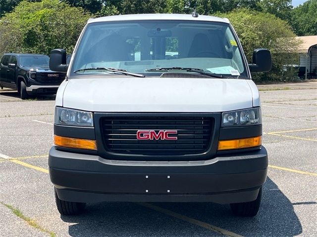 2024 GMC Savana Base
